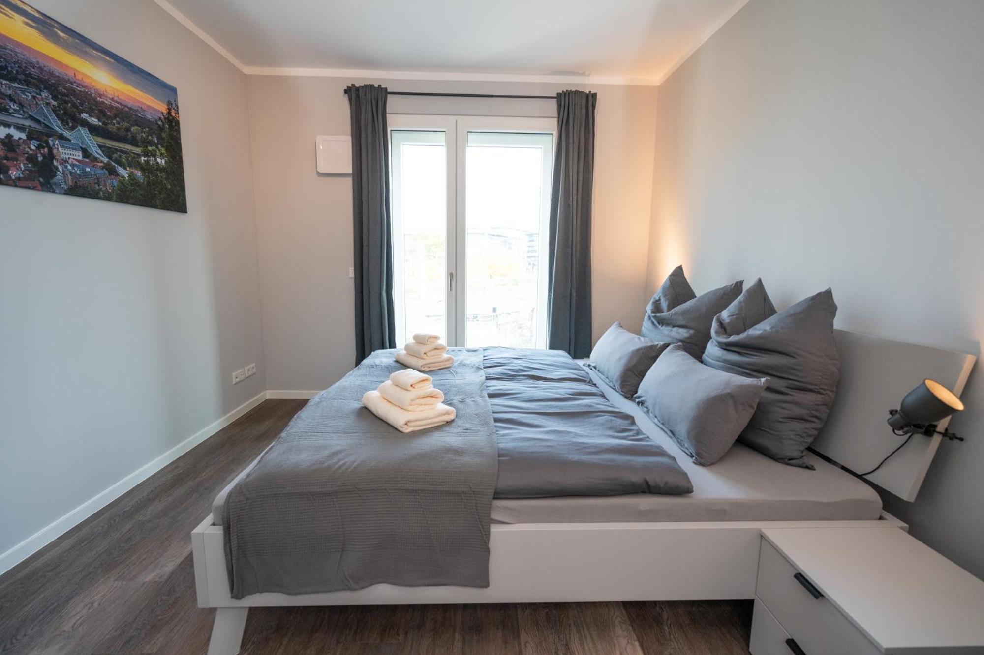 Cozy City Dream Apartment Mit Terrasse Und Parkplatz - 90M² 드레스덴 외부 사진