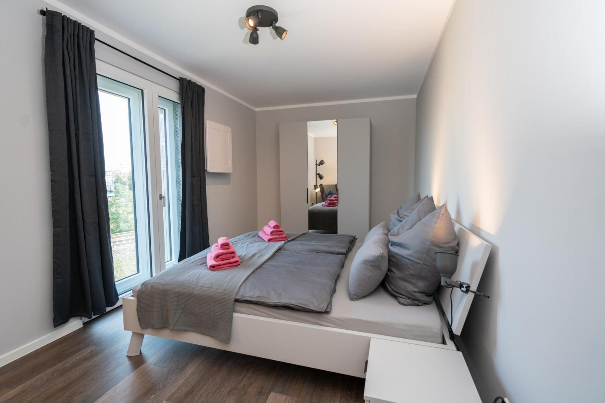 Cozy City Dream Apartment Mit Terrasse Und Parkplatz - 90M² 드레스덴 외부 사진