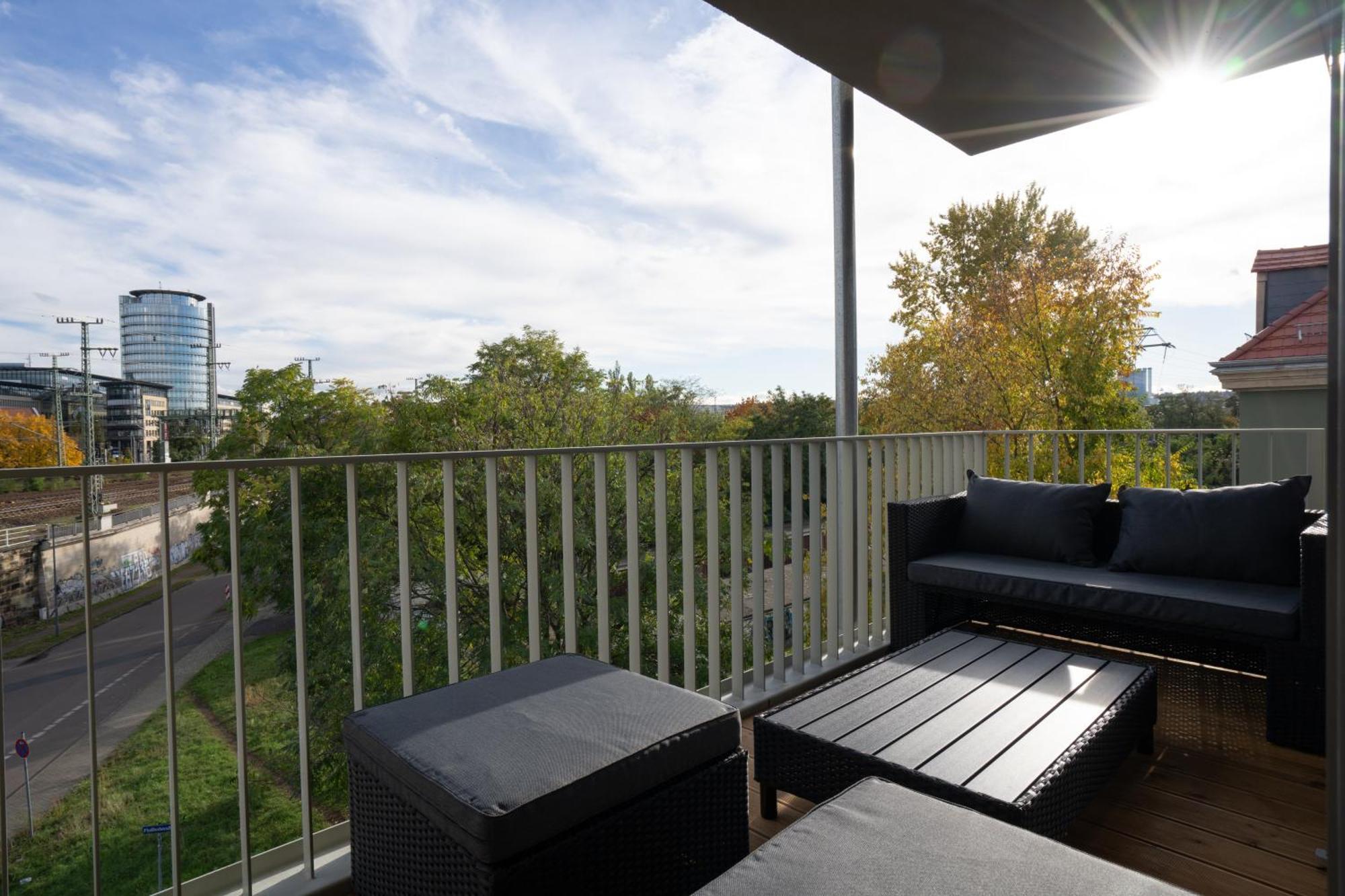 Cozy City Dream Apartment Mit Terrasse Und Parkplatz - 90M² 드레스덴 외부 사진
